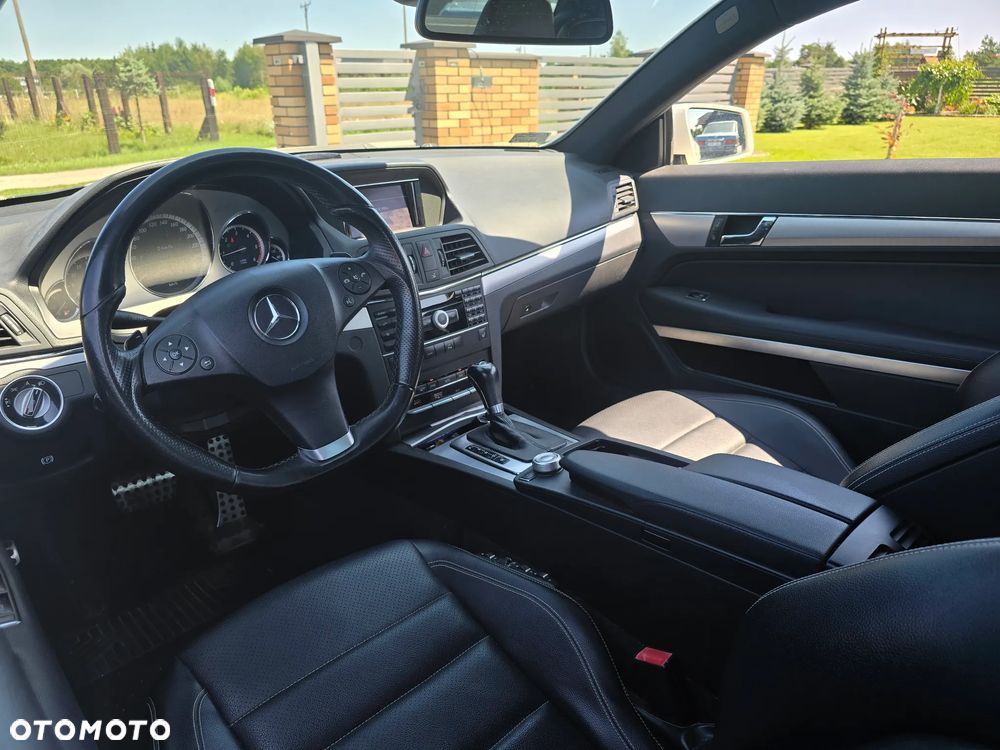 Mercedes-Benz Klasa E 250 CDI DPF BlueEFFICIENCY 7G-TRONIC Avantgarde - 12