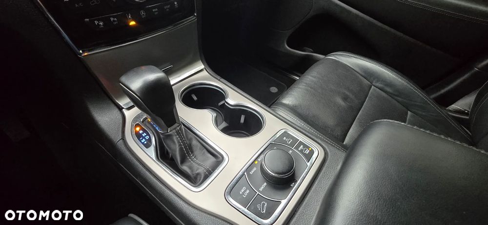 Jeep Grand Cherokee - 20