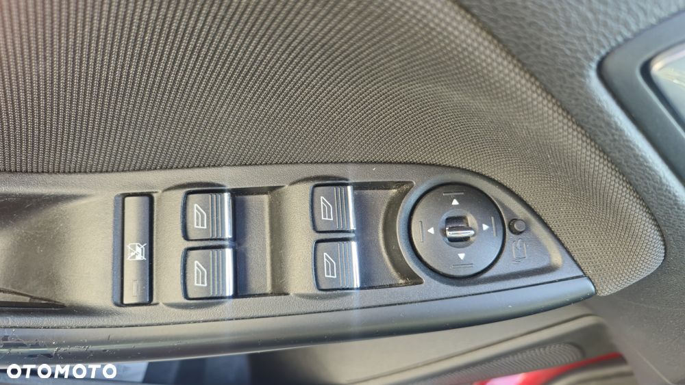 Ford Focus Turnier 1.6 EcoBoost Start-Stopp-System Champions Edition - 8
