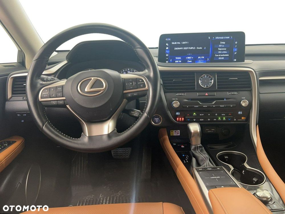 Lexus RX - 9