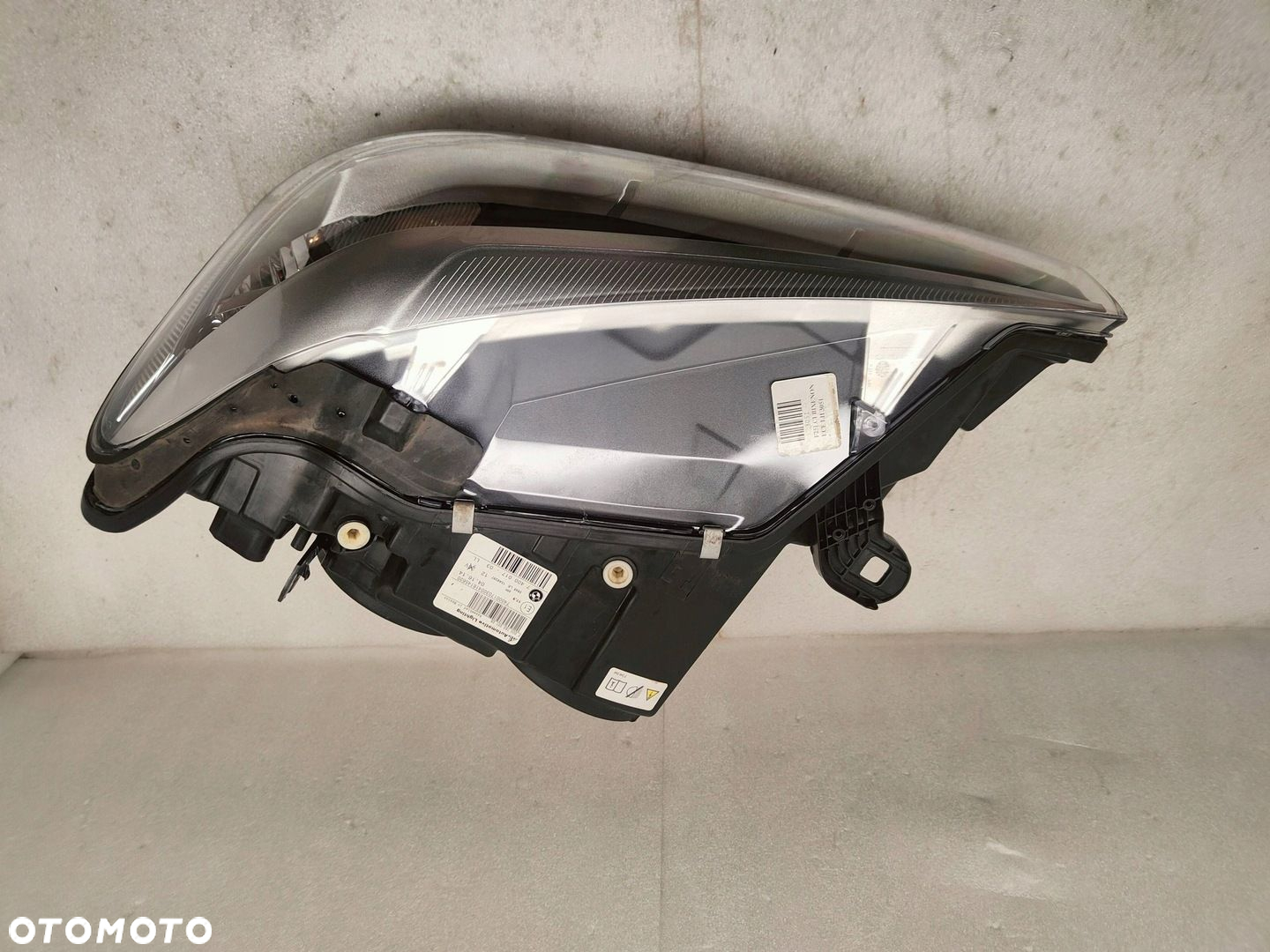 BMW X3 F25 LIFT XENON NIE SKRĘTNY Przód strona lewa 7400017 - 4