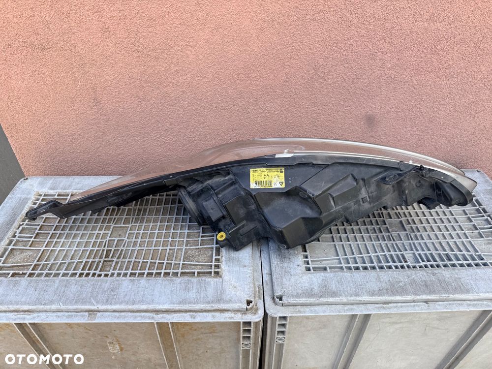 Lampa przednia FORD FIESTA MK7 SOCZEWKA LEWA EUROPA ORYGINALNA HELLA - 2