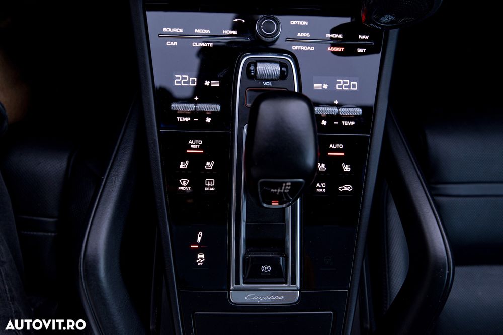 Porsche Cayenne - 29