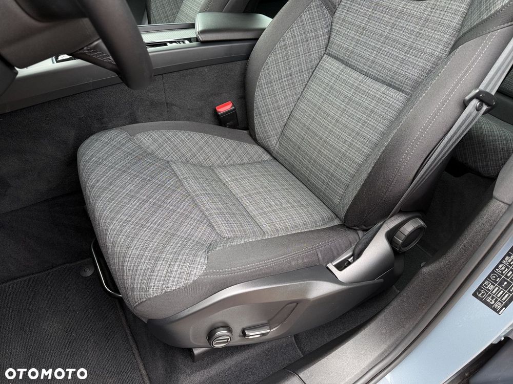 Volvo XC 60 B4 D AWD Core - 11