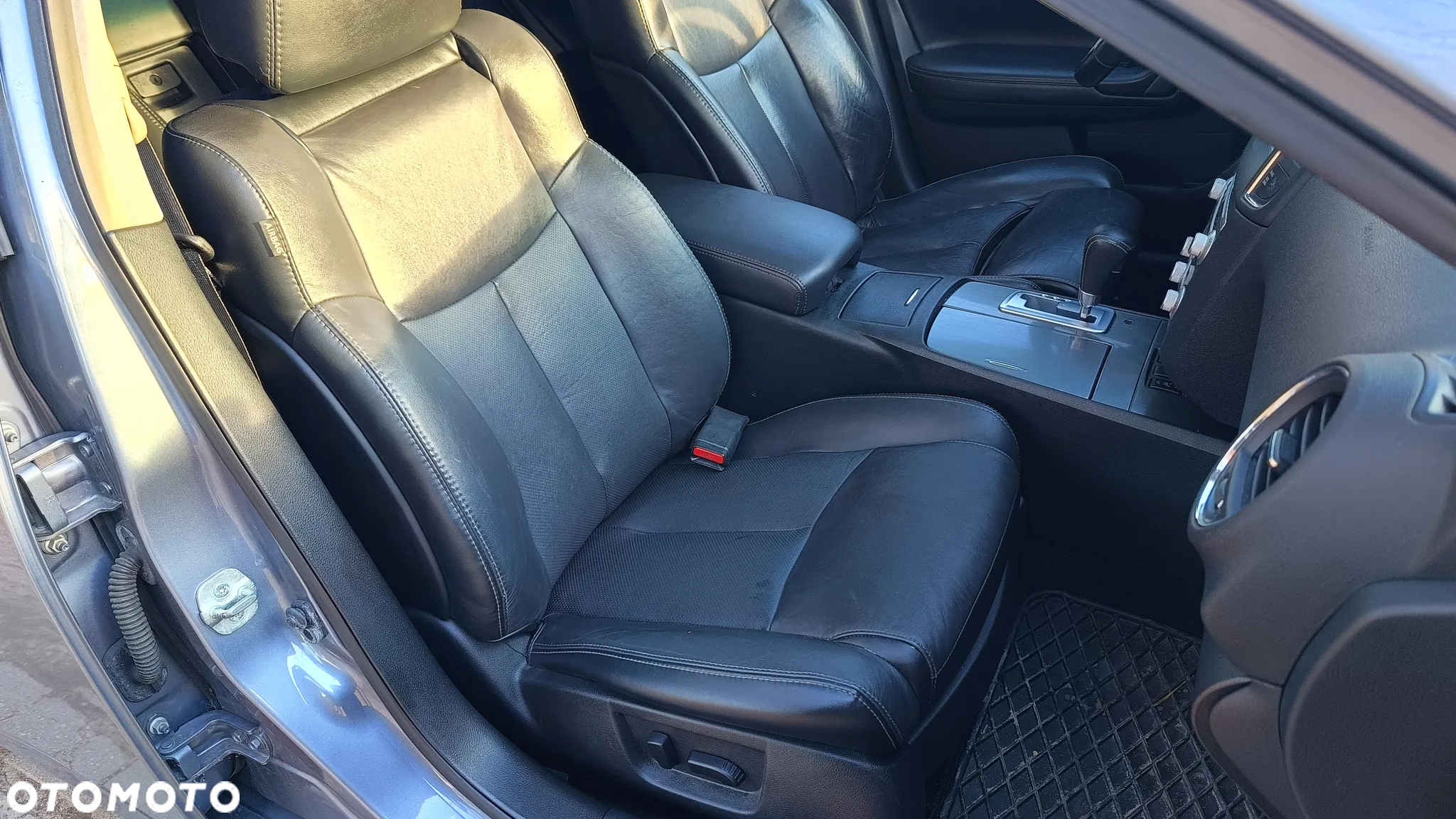 Nissan Maxima 3.5 S - 28