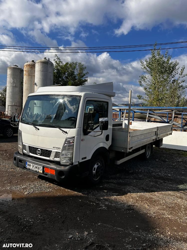 Nissan NT400 - 1
