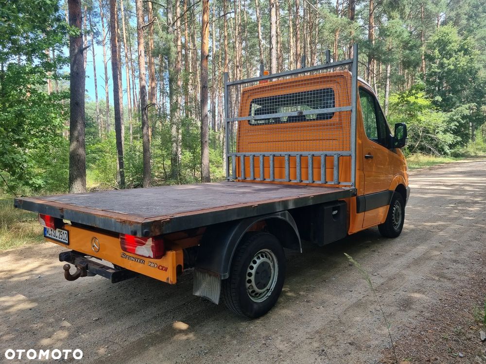 Mercedes-Benz Sprinter - 4