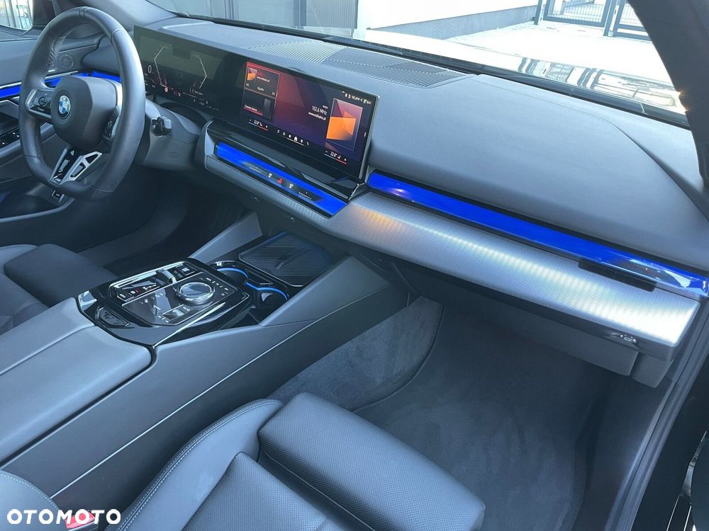 BMW Seria 5 520d xDrive mHEV M Sport - 18