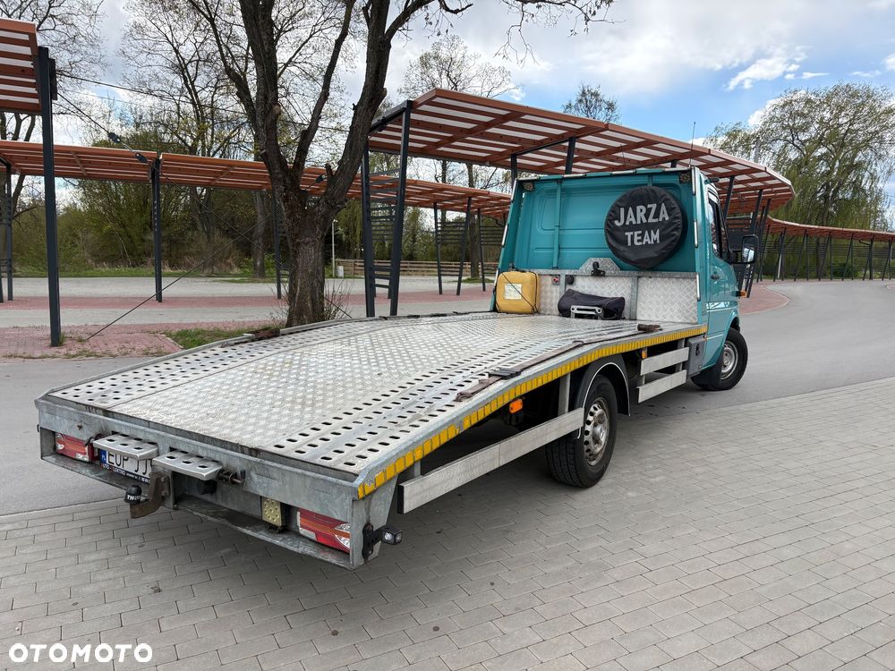 Mercedes-Benz Sprinter - 5