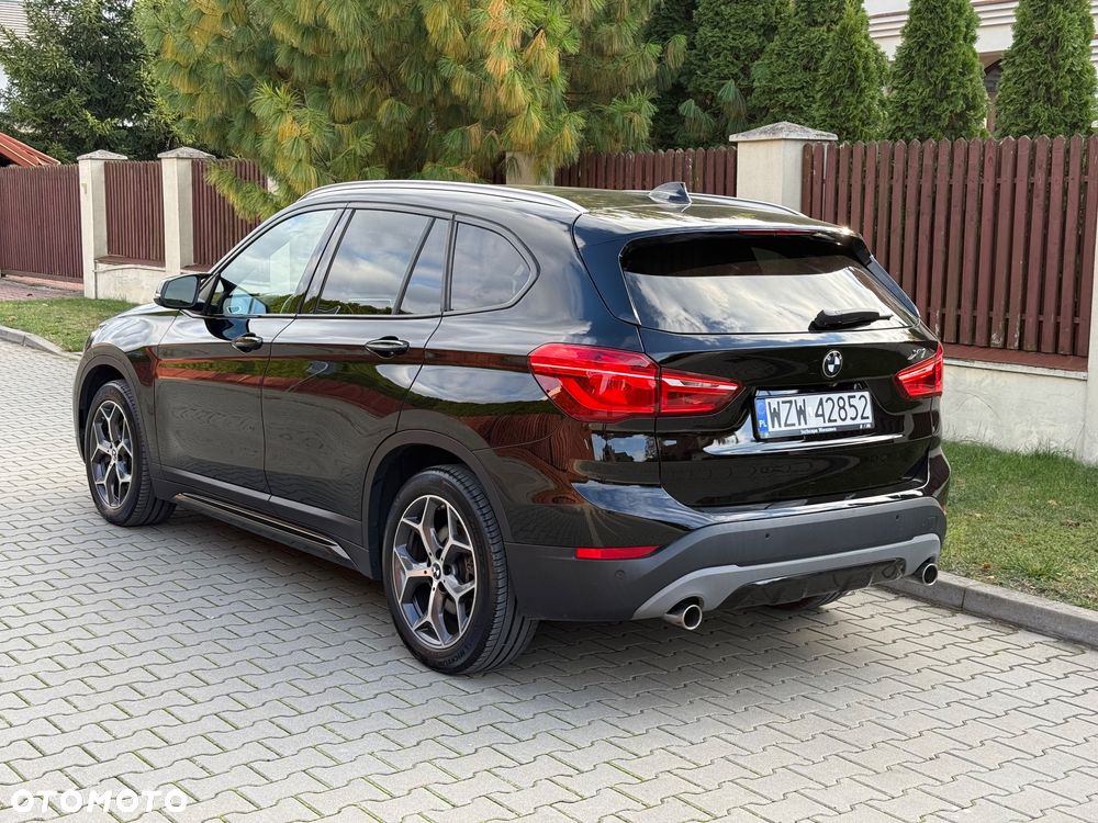 BMW X1 xDrive28i xLine - 6