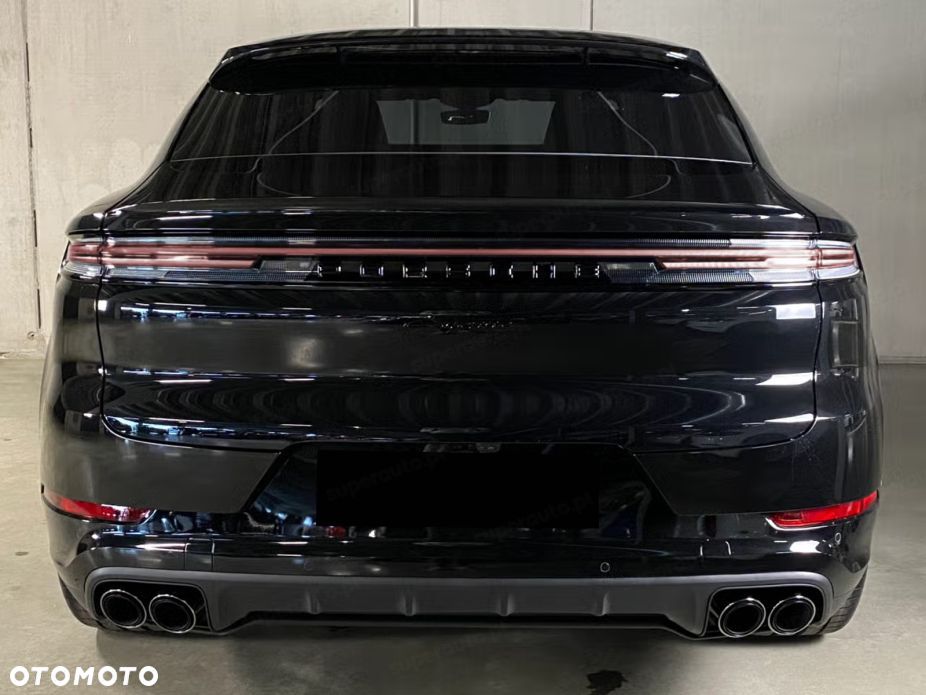 Porsche Cayenne Coupe Black Edition - 3