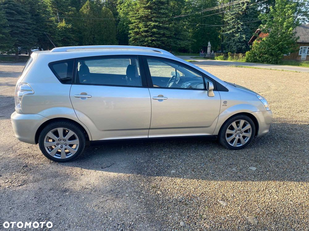 Toyota Corolla Verso - 3