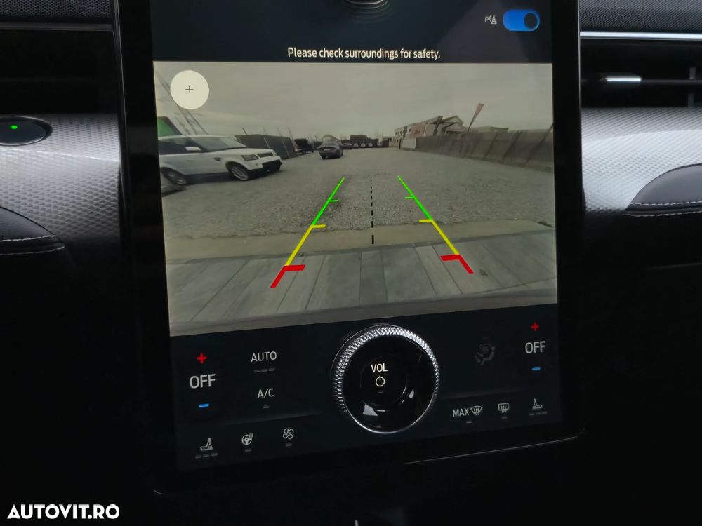 Ford Mustang Mach-E PREMIUM - 7