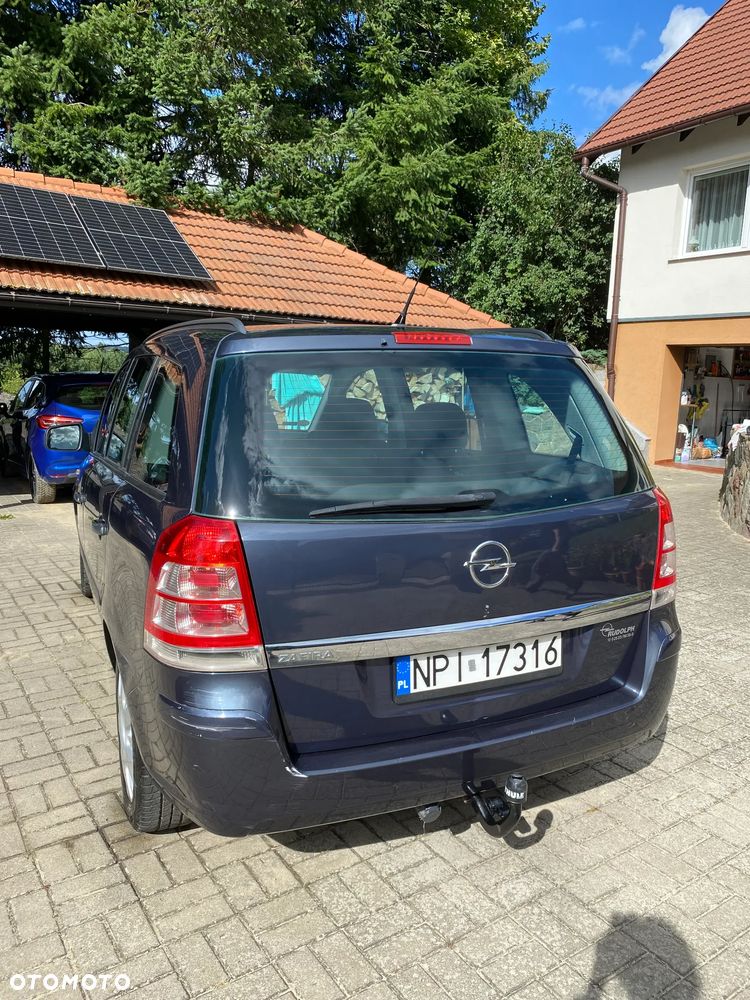 Opel Zafira 2010 photo 3