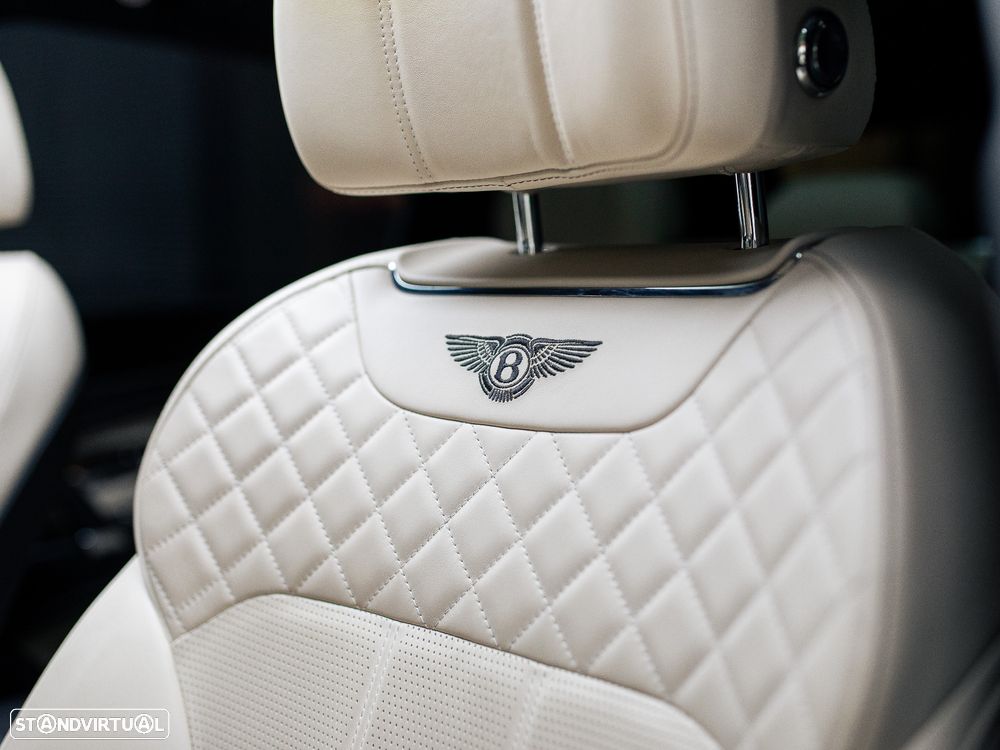 Bentley Bentayga W12 Mulliner - 19