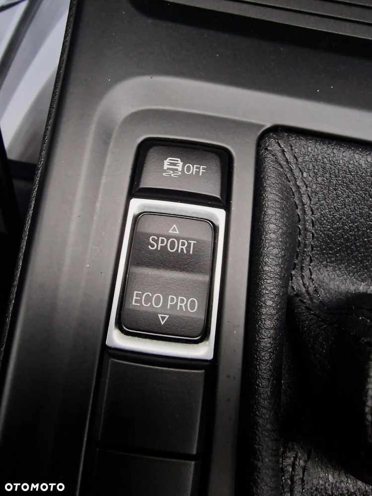 BMW X1 sDrive20d - 26