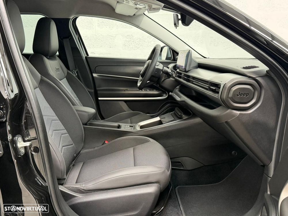 Jeep Avenger 54 kWh Black Edition - 35