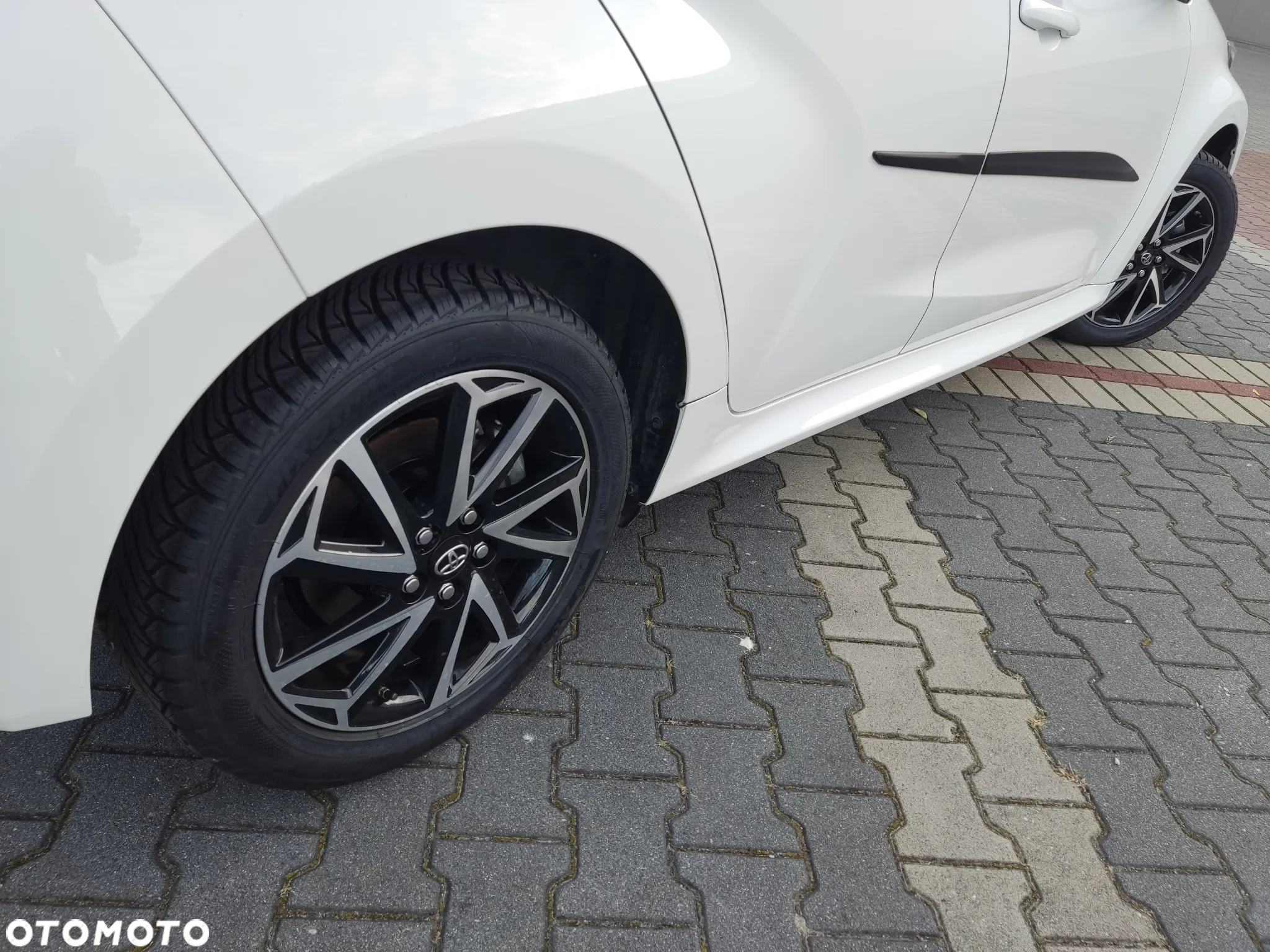 Toyota Yaris Hybrid 1.5 Executive - 8