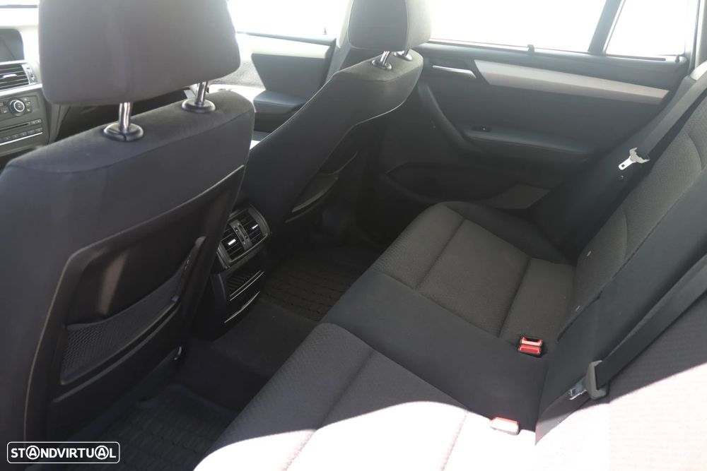 BMW X3 18 d sDrive Auto - 23