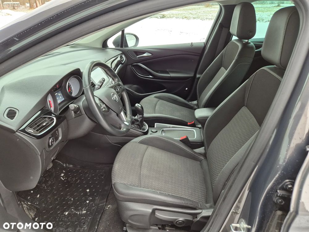 Opel Astra 1.4 Turbo Business - 12