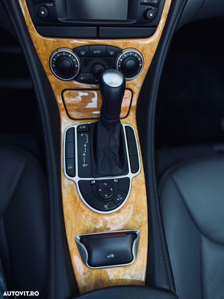 Mercedes-Benz SL 350 Aut - 16