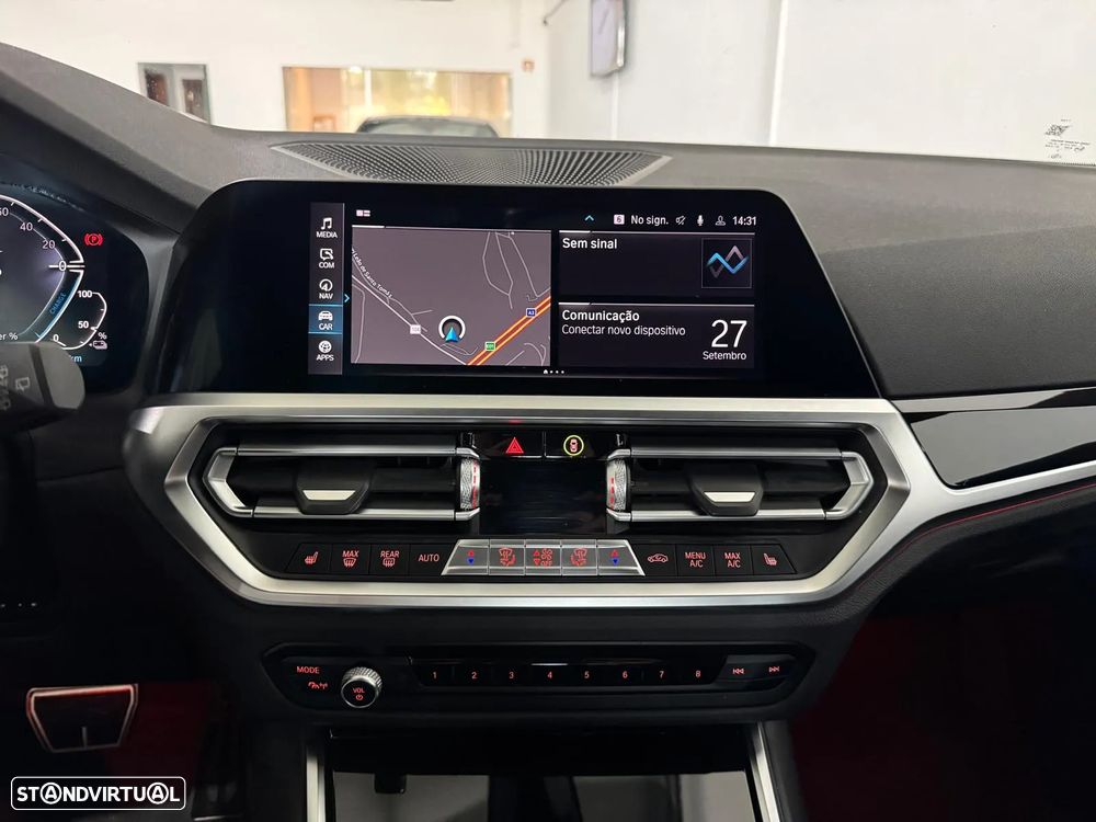 BMW 330 e Touring Pack M Auto - 19