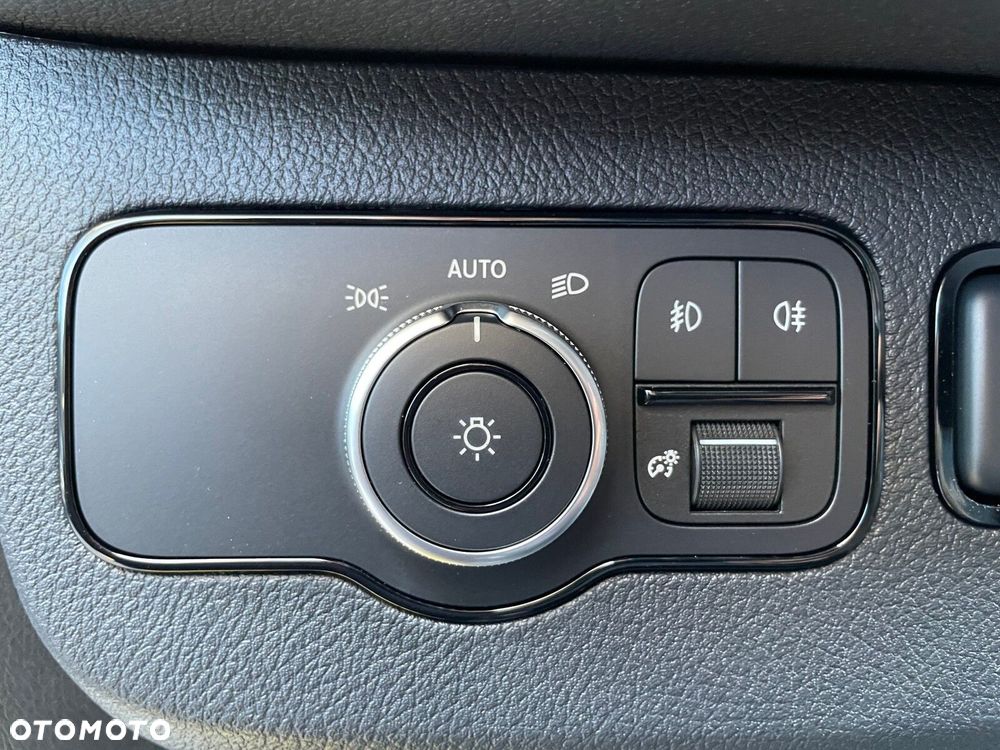 Mercedes-Benz Sprinter 319 CDI L4H2 Reflektory LED Kamera Tempomat - 15