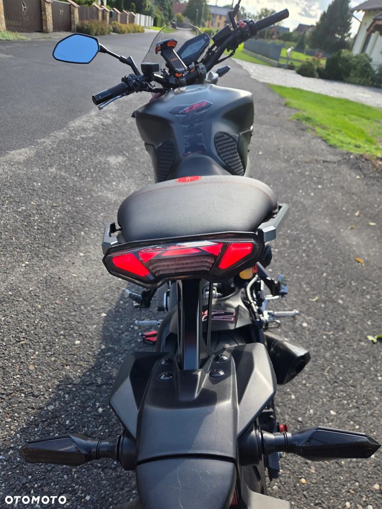 Yamaha MT - 9
