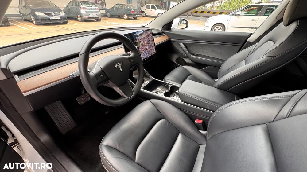 Tesla Model 3 Standard Reichweite Plus Hinterradantrieb - 30