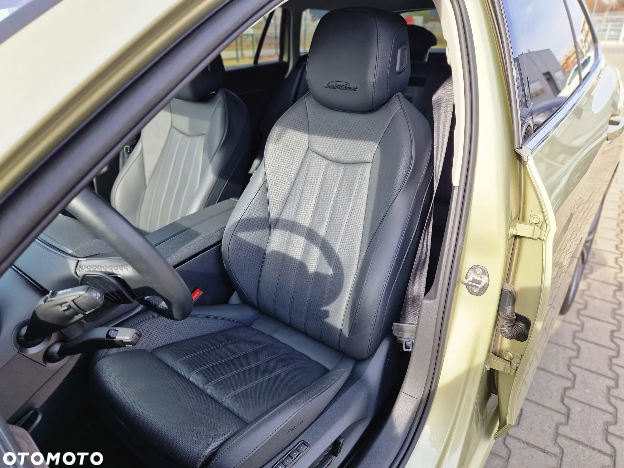 Skoda Superb 2.0 TDI SCR 4x4 L&K DSG - 9
