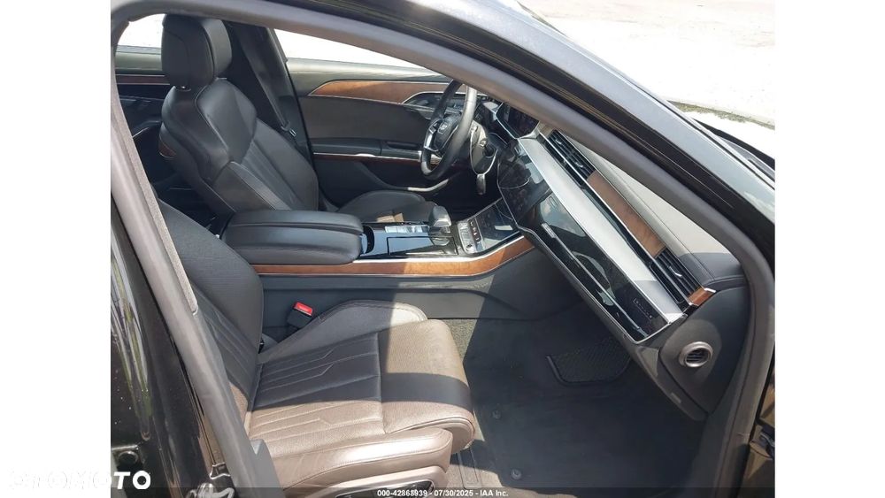 Audi A8 - 10