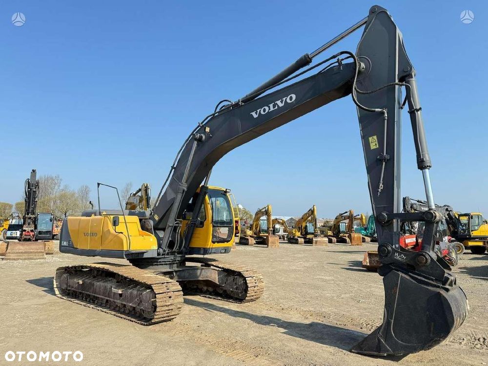 Volvo EC 240 LC - 7