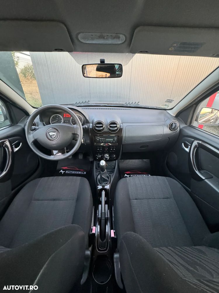 Dacia Duster 1.6 4x2 Laureate - 11