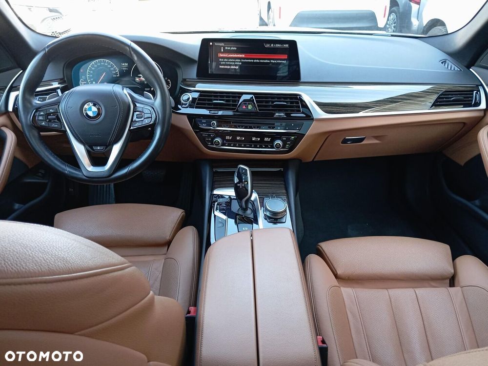 BMW Seria 5 520d Sport Line - 3