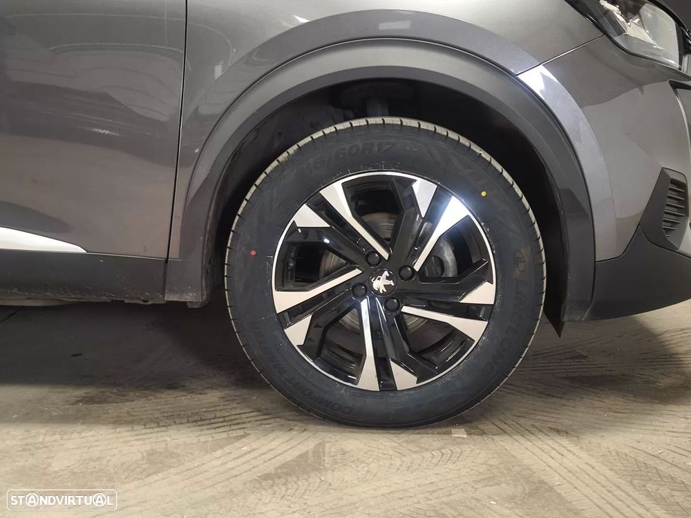 Peugeot 2008 PureTech 130 EAT8 Allure - 27