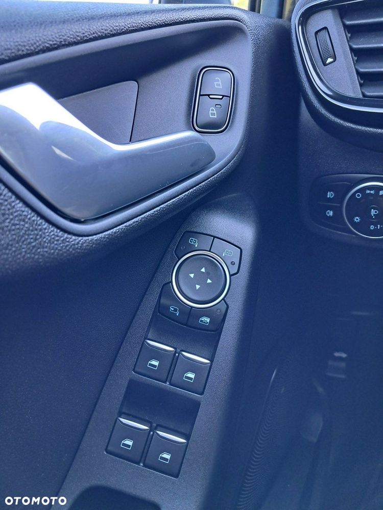 Ford Fiesta - 22