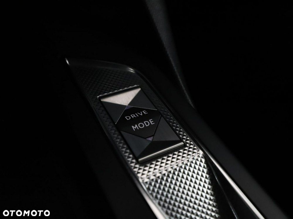 DS Automobiles DS 3 Crossback 1.2 PureTech Montmartre - 31