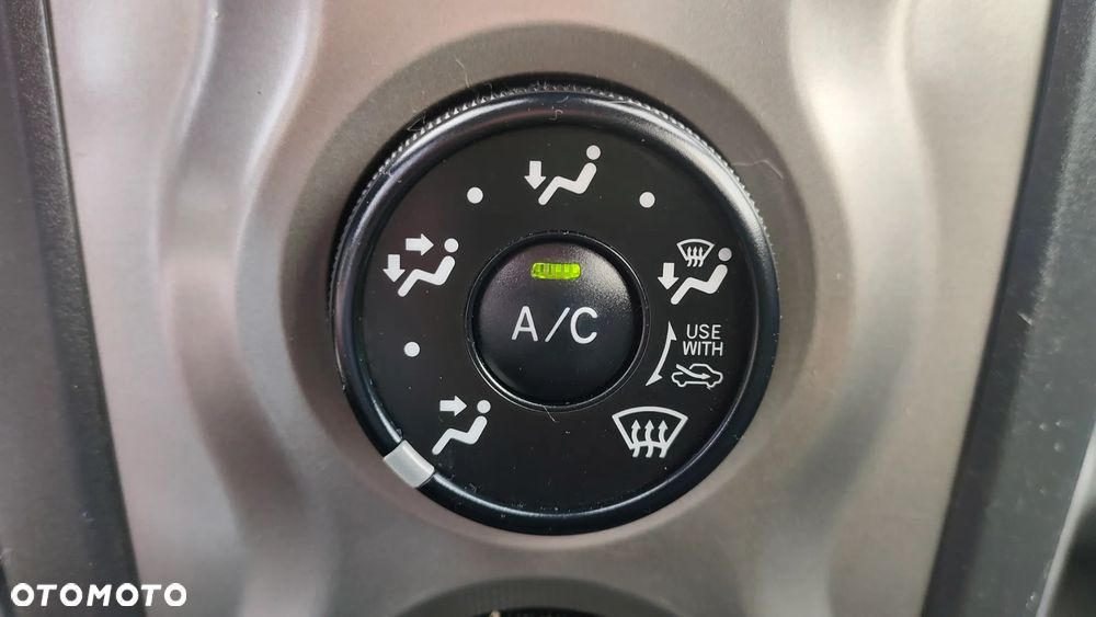 Toyota Yaris 1.0 VVT-i Cool - 27