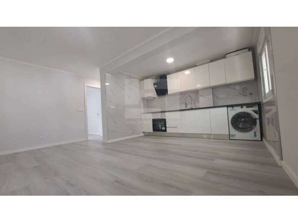 APARTAMENTO T3 RECUPERADO - LARANJEIRO - Grande imagem: 4/19