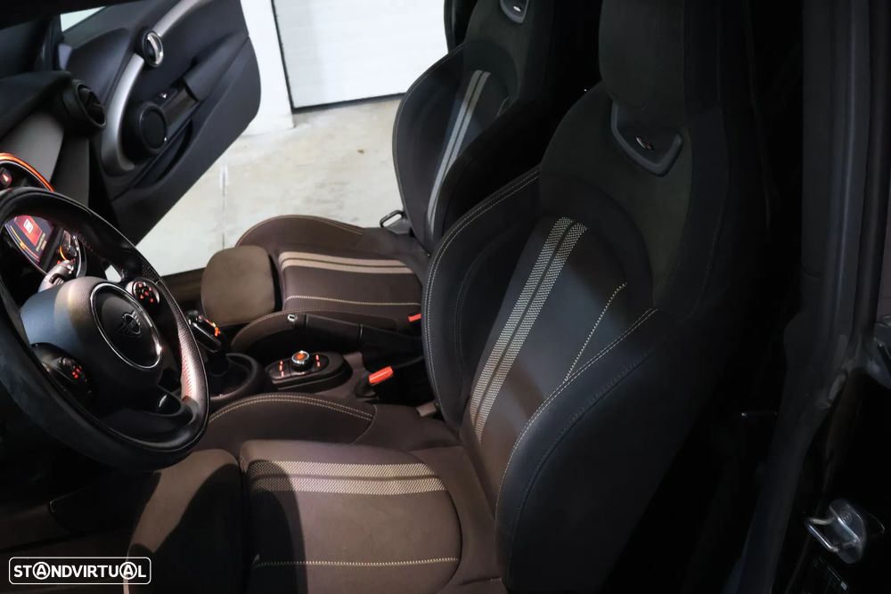 MINI 3 Portas Cooper Auto - 13