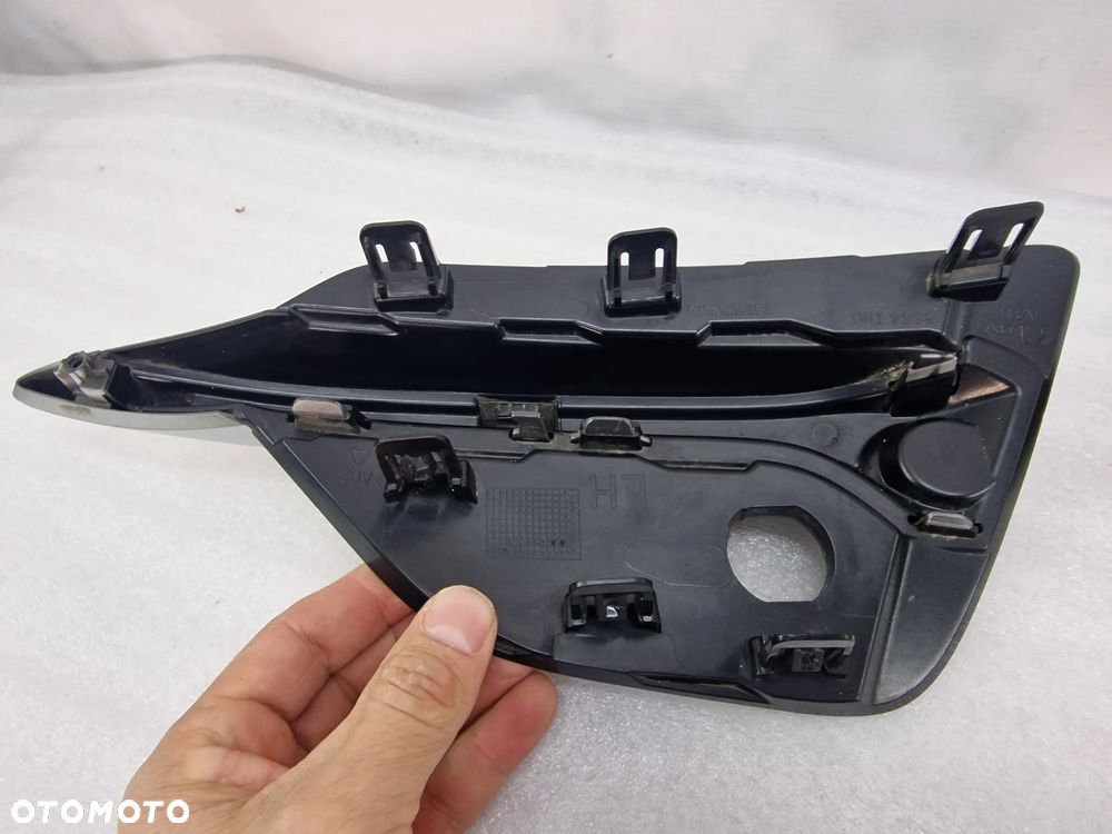 NISSAN QASHQAI J11 LIFT 17- PRAWA KRATKA BOCZNA ZDERZAKA PRZEDNIEGO PRZÓD , NR 62256HV20A , NR AUKCJI A/4 - 4