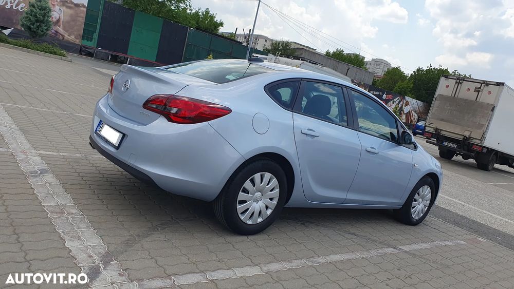 Opel Astra 1.6 TWINPORT ECOTEC Essentia - 33