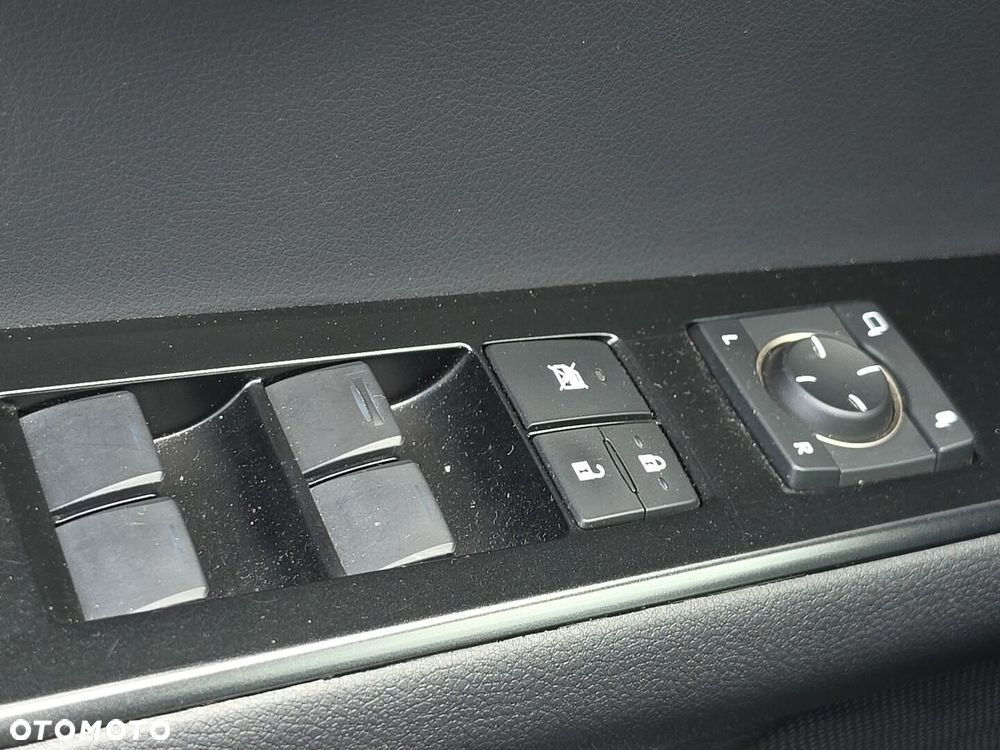 Lexus UX 250h GPF F Sport Design+ 2WD - 12