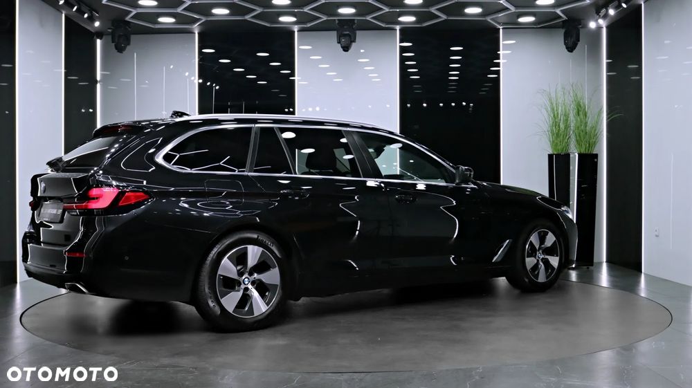 BMW Seria 5 520d Luxury Line sport - 8