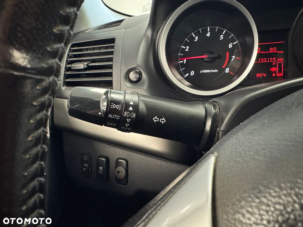 Mitsubishi Lancer 1.8 Intense - 14