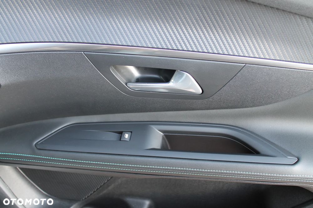 Peugeot 3008 PureTech 130 Stop & Start GPF Allure Business-Paket - 31
