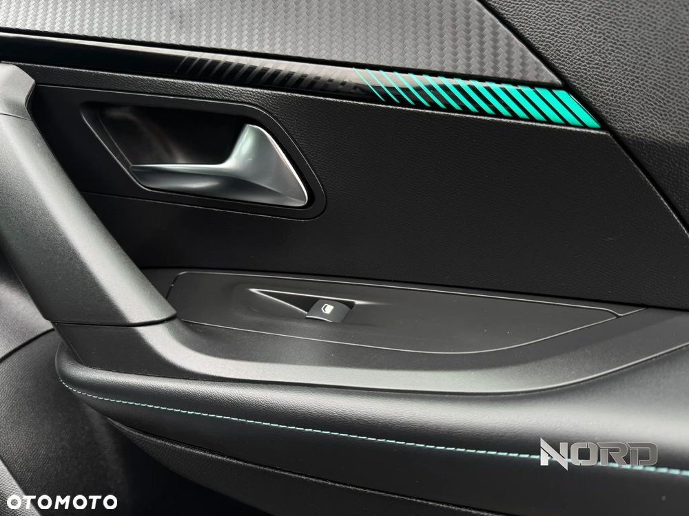 Peugeot 2008 PureTech 130 EAT8 Allure - 21