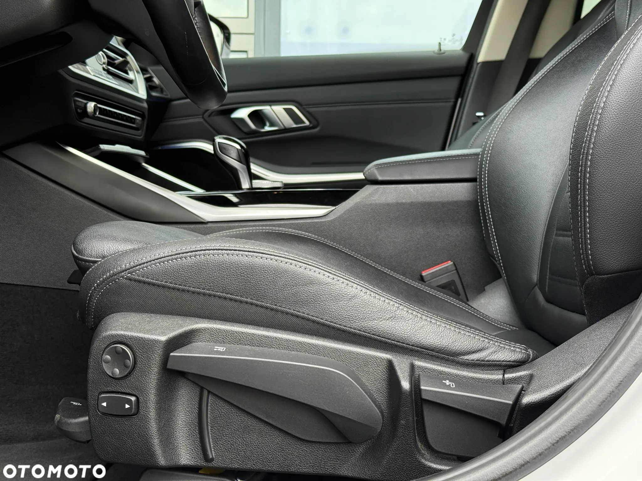BMW Seria 3 320d xDrive Luxury Line - 22