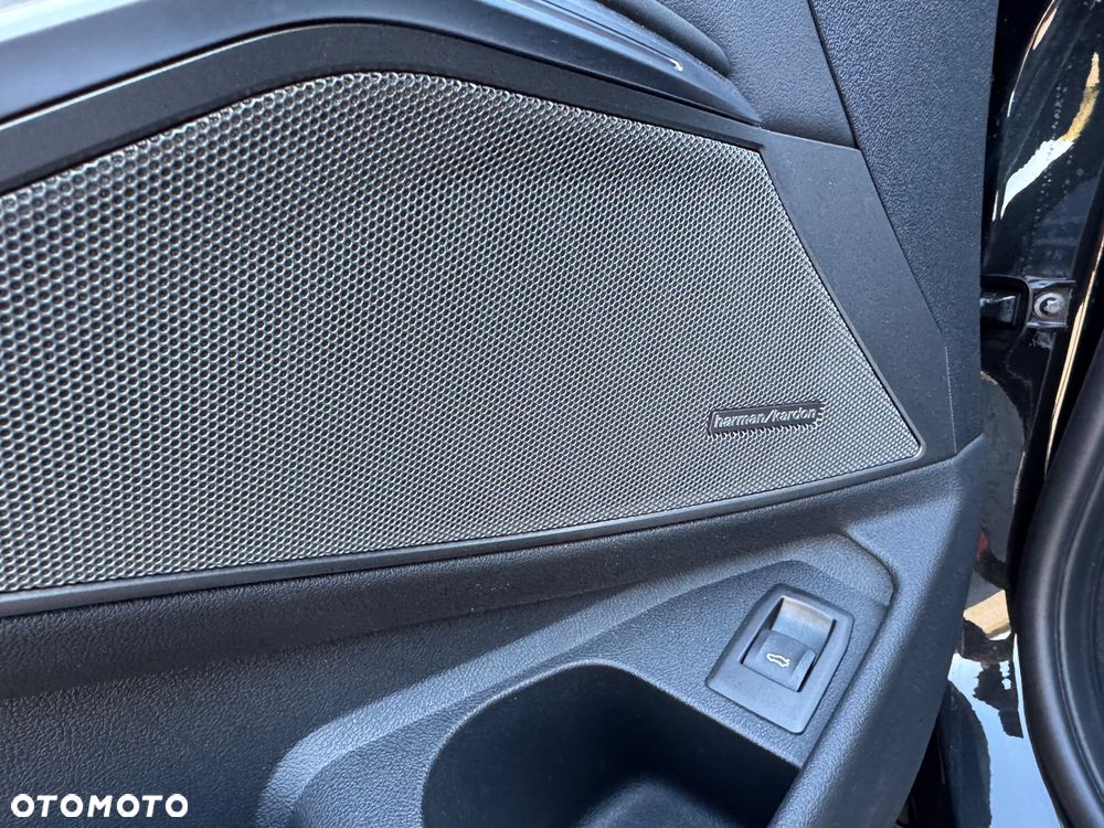 BMW M3 Competition M xDrive - 32