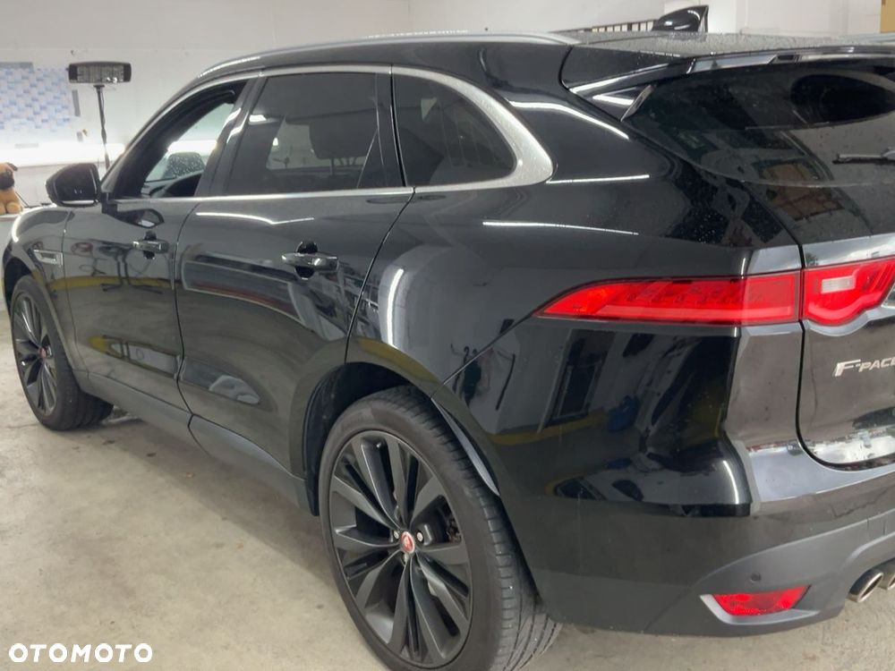Jaguar F-Pace 20d AWD Prestige - 6
